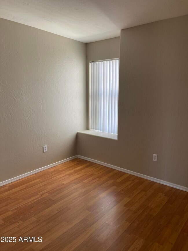 Building Photo - 2463 S Avoca Cir