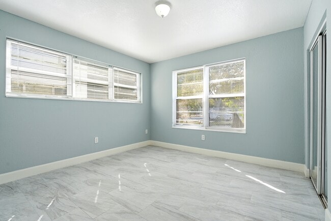 Building Photo - 7530 Dickens Ave