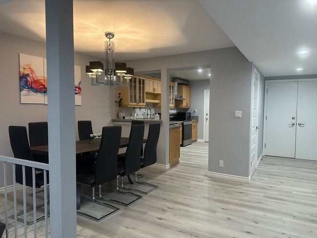 Foto del edificio - 4807 Woodley Ave