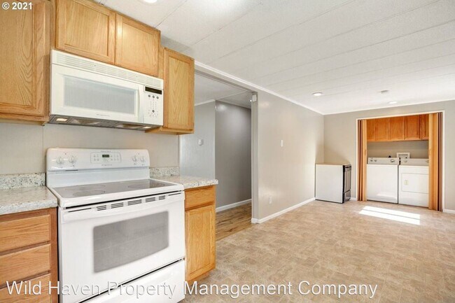 Building Photo - 3 br, 1 bath House - 425 NW 12th St