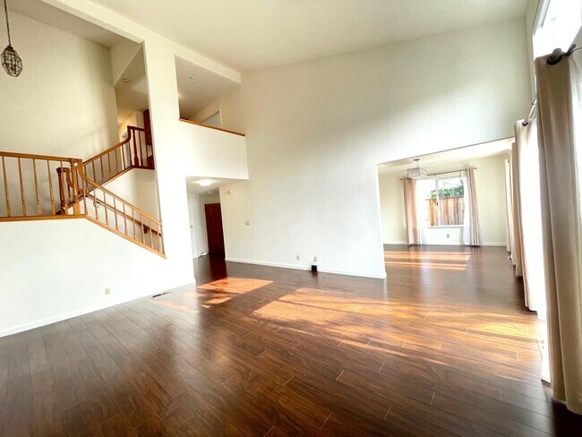 Foto del edificio - 4176 Bell Common