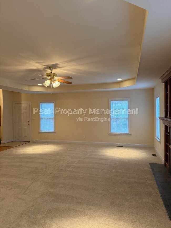 Building Photo - 14116 Spruce Ave