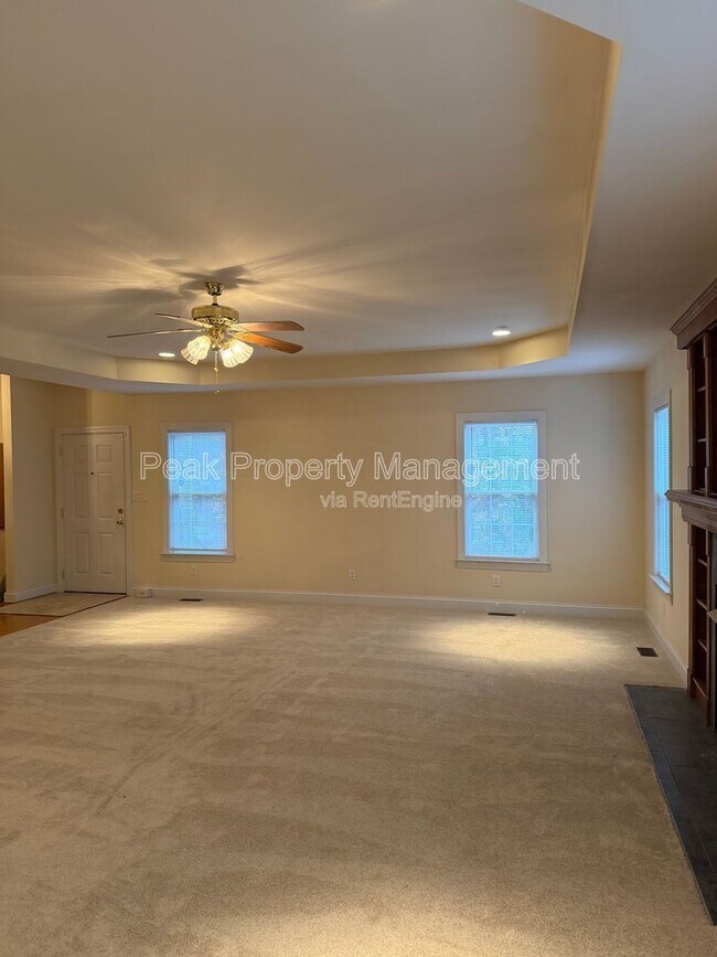 Foto del edificio - 14116 Spruce Ave