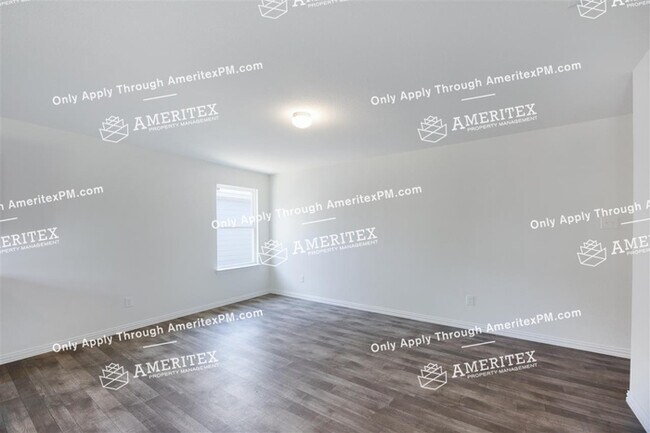 Building Photo - 4813 Chapman St