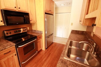 Building Photo - 4075 Rosenda Ct