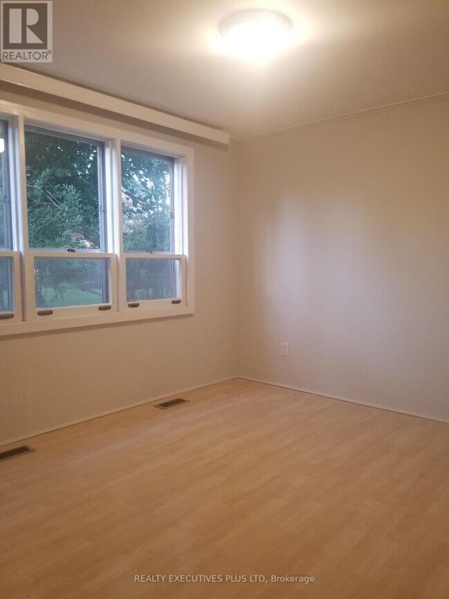 Photo du bâtiment - 19 Brucedale Crescent