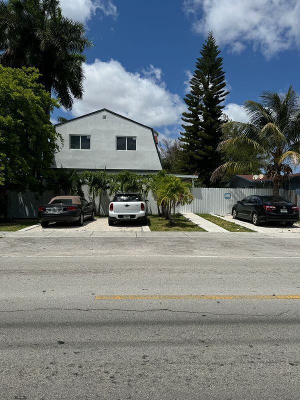 Building Photo - 2807 NW 11th St