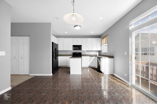 Foto del edificio - 1587 W Turtle Creek Ln
