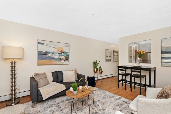Newly refurbished Living room with private patio - 100 Grand View Ave