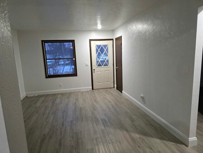 Building Photo - 601 Rizek Dr
