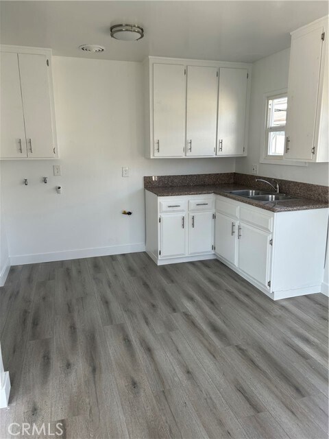 Foto del edificio - 1373 Laurel Ave