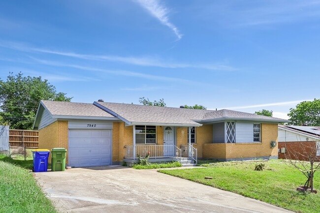 Building Photo - 7940 Chaparral Dr