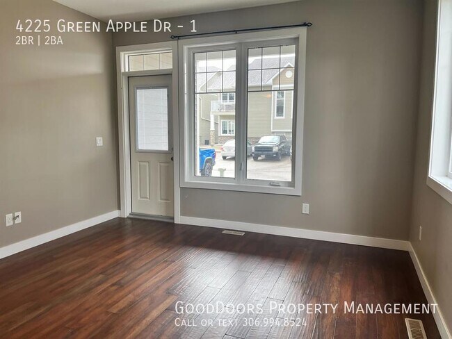 Photo du bâtiment - 4225 Green Apple Dr