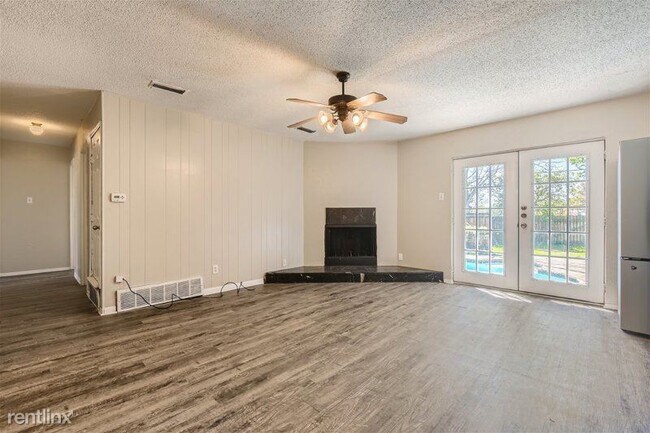 Building Photo - 3 br, 2 bath House - 810 East Heath Street...