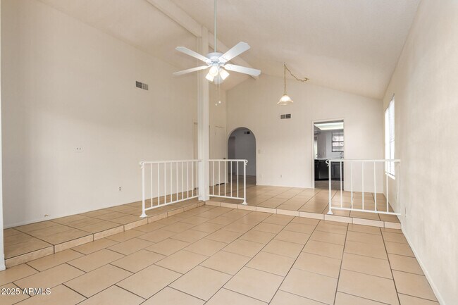 Foto del edificio - 4346 E Sandia St