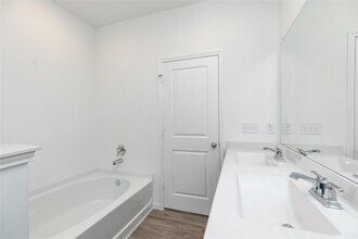 Building Photo - 23631 Simmental Rd Building Photo - 23631 Simmental Rd