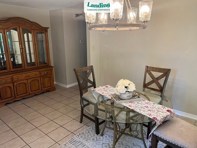 Foto del edificio - 5533 Riverstone Dr
