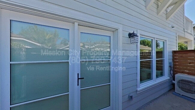 Building Photo - 328 W Pedregosa St