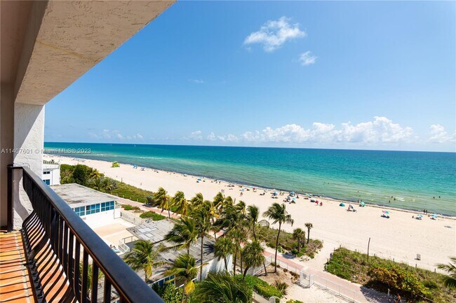 Building Photo - 5415 Collins Ave
