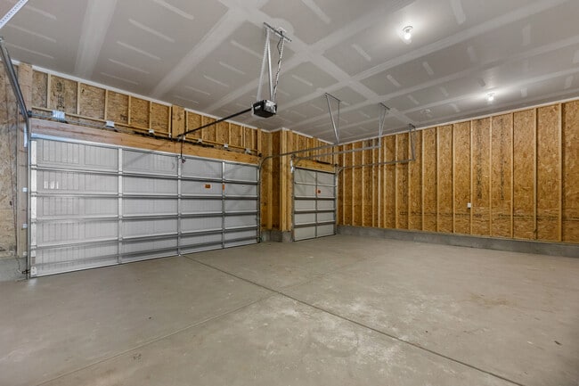 Foto del edificio - 726 ELMWOOD St