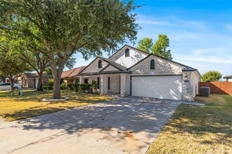 Building Photo - 1508 Lochaline Loop