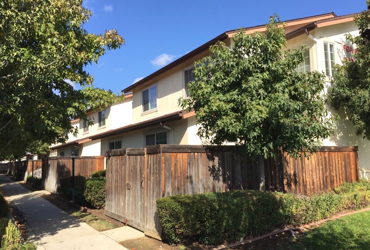 213 E College Ave, Lompoc, CA 93436 Townhomes for Rent Lompoc, CA