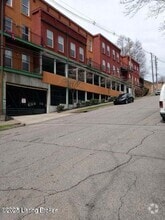 Building Photo - 2415 Brownsboro Rd