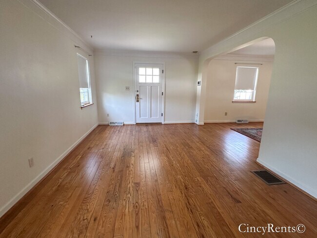 Foto del edificio - 3901 E Galbraith Rd