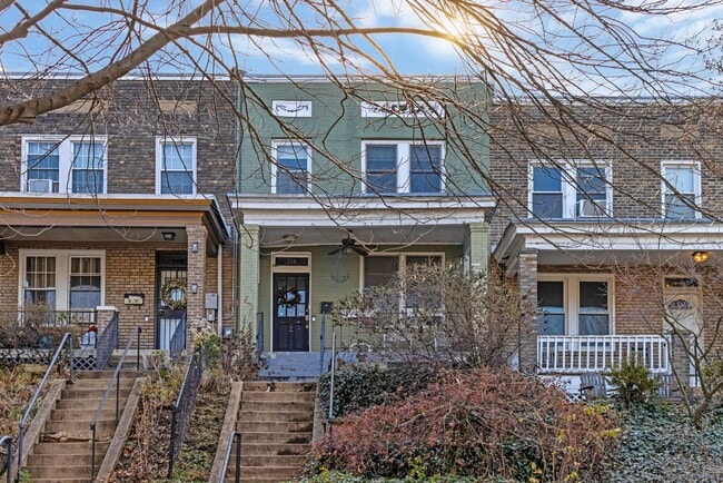 Big and Comfy Townhouse - Big and Comfy Townhouse