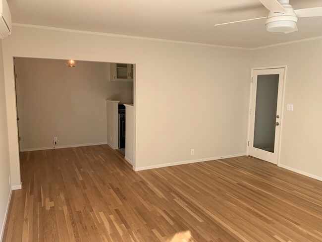 Building Photo - 6159 Glen Oak St