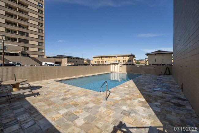 Foto del edificio - $2,600 / 2br - 730ft2 - 2 Bed 1 Bath Condo...