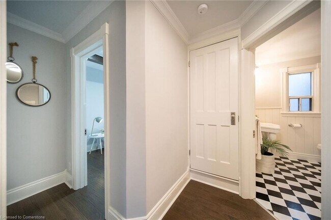 Photo du bâtiment - 398 MacNab St N