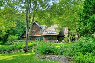 Building Photo - 16 Old Post Rd