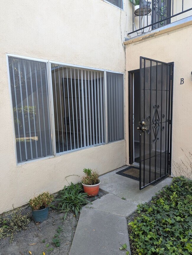 Foto del edificio - 17031 Pinehurst Ln
