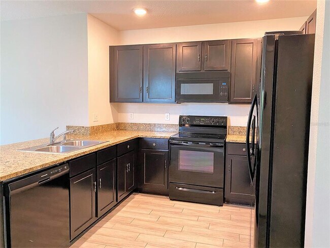 Building Photo - 5231 San Palermo Dr
