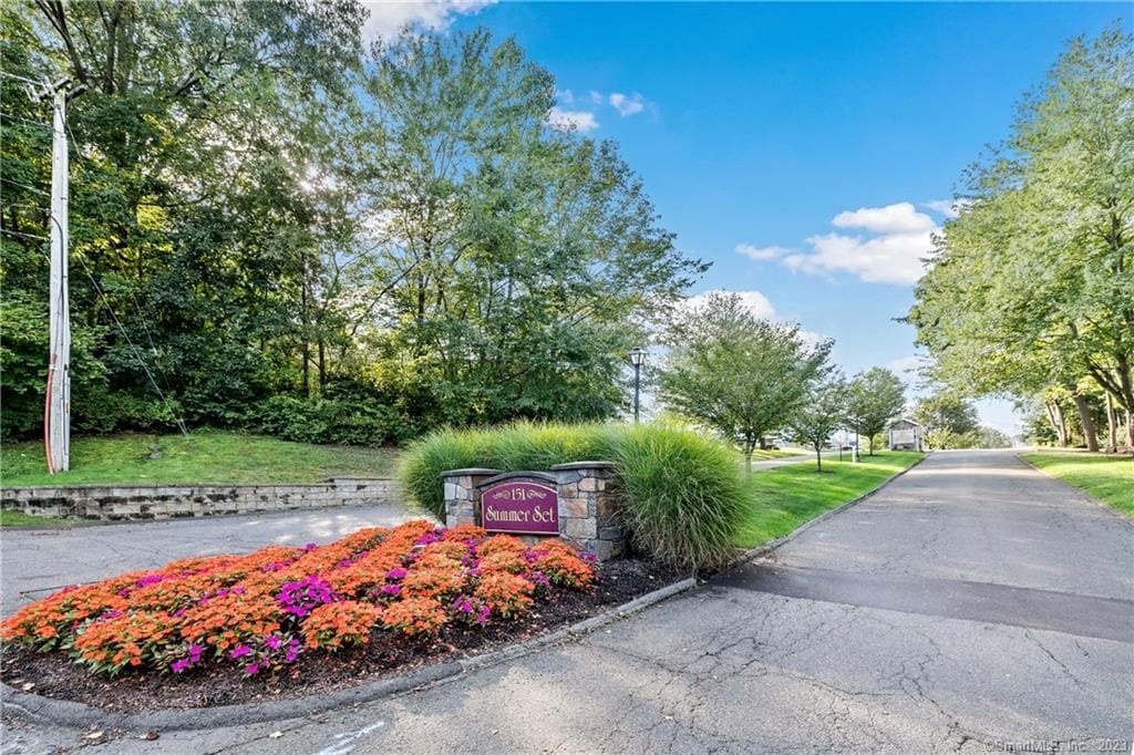 151 Shelter Rock Rd Unit 77, Danbury, CT 06810 Condo for Rent in