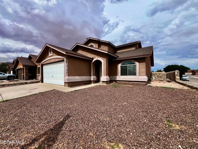 Building Photo - 14160 Lasso Rock Dr