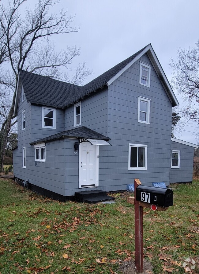 Building Photo - 97 n maple ave