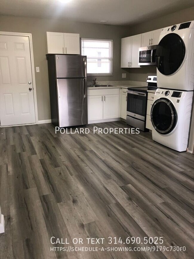 Building Photo - 208 John St