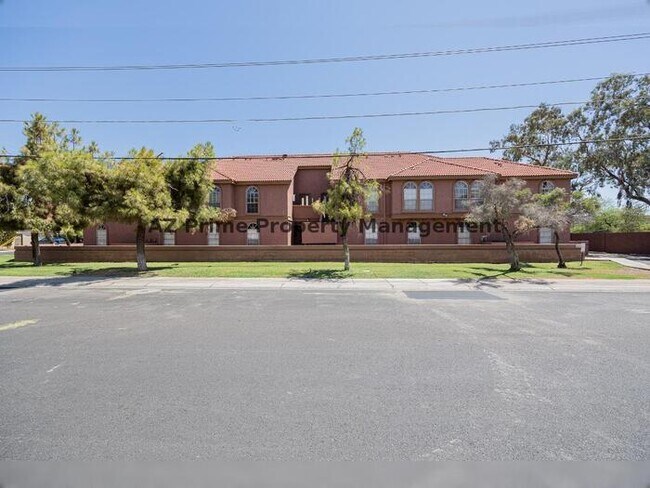 Building Photo - 1402 S Jentilly Ln