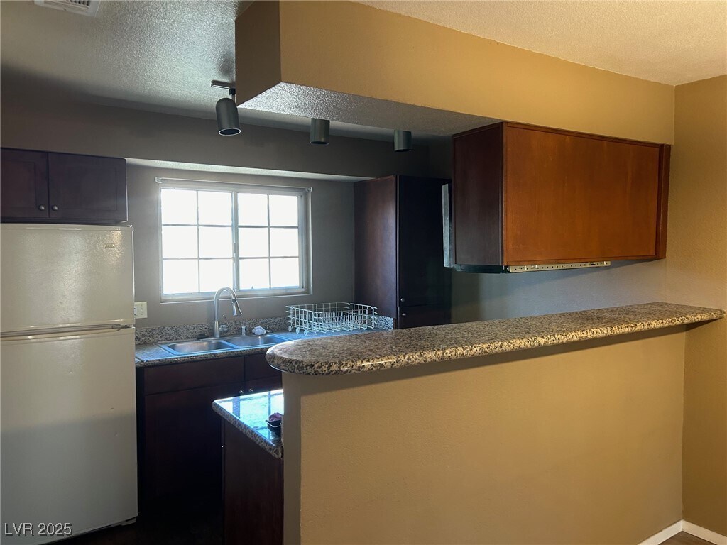 Building Photo - 2750 S Durango Dr