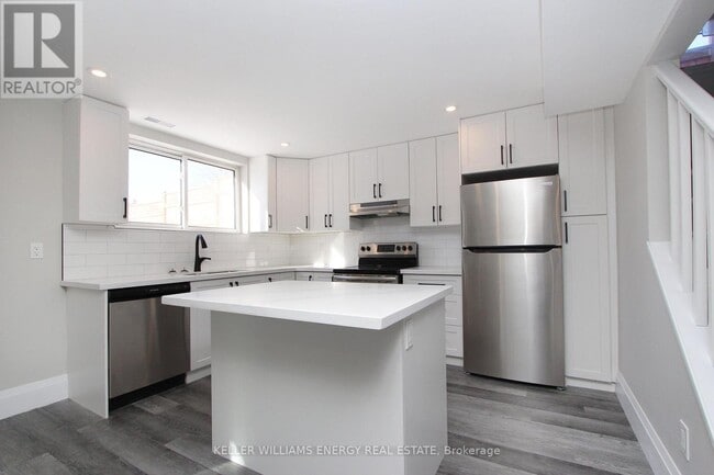 Photo du bâtiment - 634 Wilson Rd N