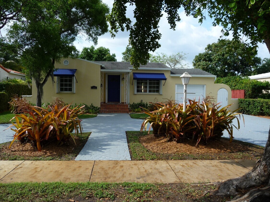 Primary Photo - 6256 SW 14th St