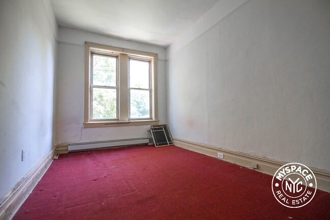 Building Photo - 671 Franklin Ave