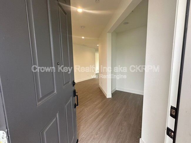 Foto del edificio - 657 Heathridge St