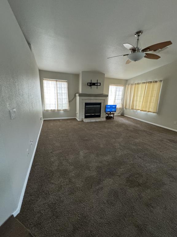 Foto del edificio - 3858 E Ames Ave