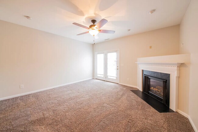 Foto del edificio - 3005 Courtney Creek Blvd