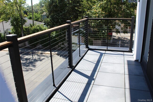 Foto del edificio - 331 E Main St