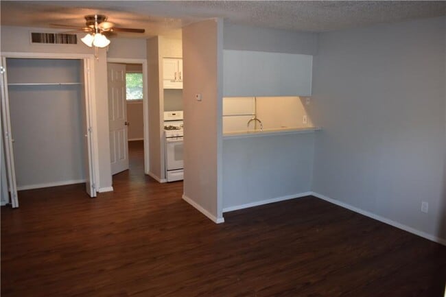 Building Photo - 5215 Tahoe Trail