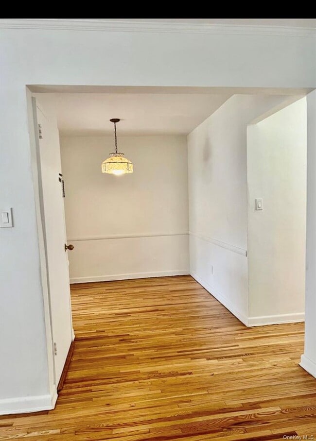 Building Photo - 31-14 71st St